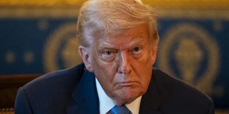 Trump asegura que “tirador” fue detenido tras incidente en cena de corresponsales