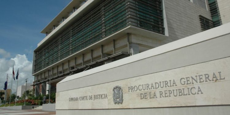 MP acusa a Espaillat por instalar aires de su empresa sin medir riesgos