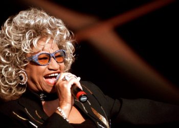 La fallecida Celia Cruz rompe barreras y entra al Salón de la Fama como influencia musical