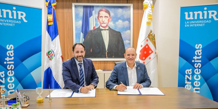 Alcaldía de Santiago y Universidad Internacional de La Rioja firman acuerdo de 400 becas para maestrías en España