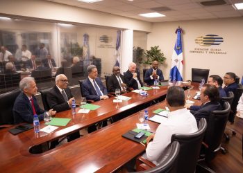 Gobierno y expresidente Leonel Fernández dialogan sobre la reacción del país frente al conflicto en Medio Oriente