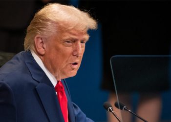 Donald Trump ordena a la Marina de EEUU destruir los barcos que intentan minar el estrecho de Ormuz