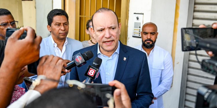 Alcalde Ulises Rodríguez respalda diálogo nacional ante impacto de crisis internacional