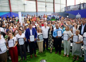 Presidente Abinader autoriza transferencia de terrenos del Estado para impulsar la reforma agraria y el Plan Nacional de Titulación Definitiva en beneficio de parceleros de Gaspar Hernández, Duvergé y Monte Plata