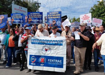 La CNUS marcha en Santiago en defensa de la cesantía laboral