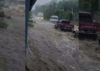 Desbordamiento de ríos provocan inundaciones en Santiago Rodríguez