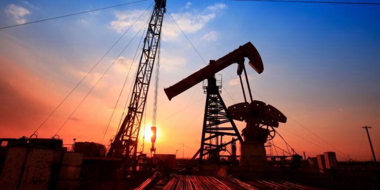 Petróleo de Texas sube un 7,13% tras el anuncio de Trump de bloquear el estrecho de Ormuz