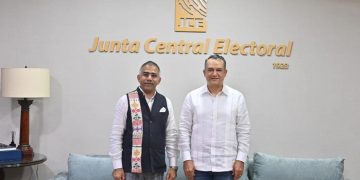 Presidente de la JCE recibe visita del embajador de la India en República Dominicana