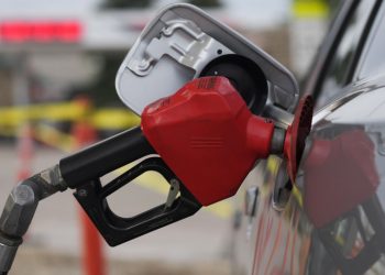 Suben entre RD$4.00 y RD$2.00 a las gasolinas y el gasoil