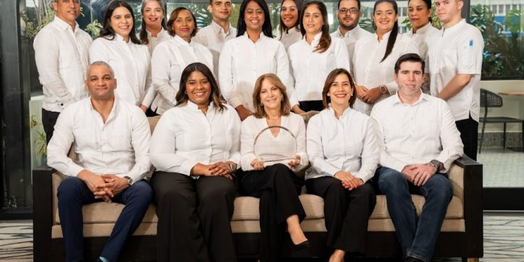 Hotel Santiago, Curio Collection by Hilton, recibe reconocimientos internacionales por su servicio