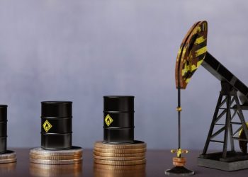 El petróleo de Texas baja a 103 dólares el barril tras la nueva amenaza de Trump a Irán