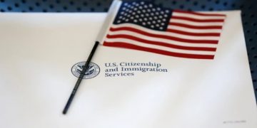 La nueva medida de Trump complica conseguir la "green card"