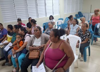 Supérate realiza jornada con familias beneficiarias en Santiago