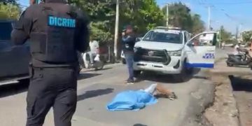 Hombre es ultimado a tiros y abandonan su cadáver en carretera de Don Pedro, Santiago