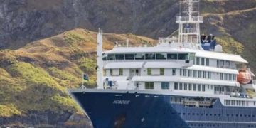 Las Canarias se preparan para la llegada del crucero con brote de hantavirus