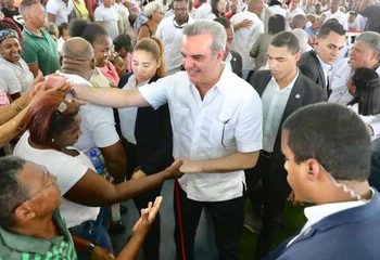 El presidente Luis Abinader entregará títulos de propiedad e inaugurará obras este Domingo