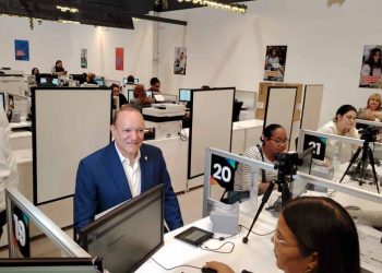 Santiago inicia emisión del pasaporte electrónico en Punto GOB