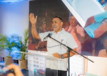 Secretario general y regidor de la Fuerza del Pueblo en Cotuí se juramenta en el PRM
