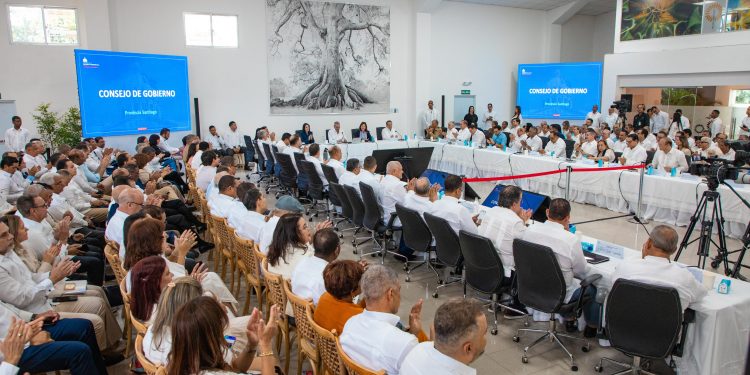 Presidente Abinader encabeza Consejo de Ministros en Santiago; Gobierno ha invertido más de RD$110 mil millones en los primeros 5 años en la provincia