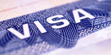 Los 'Influencers' podrían perder su visa de turista por crear contenido en EEUU, advierte la CBP