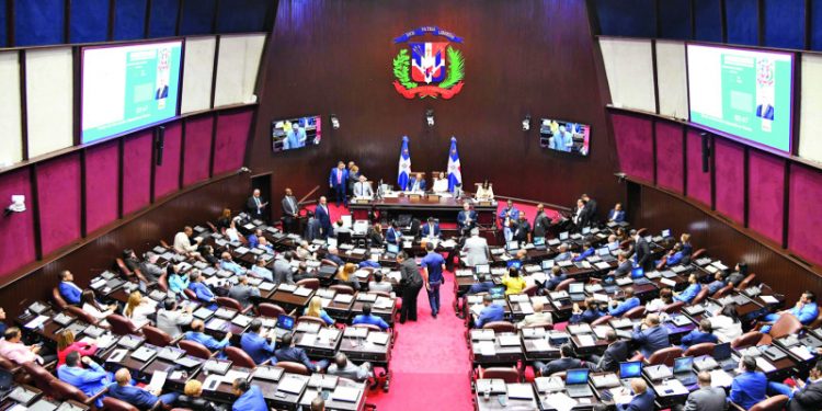 Pacheco dice que la cesantía no será tocada en la Cámara de Diputados