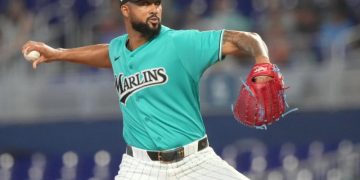 Sandy Alcántara y Otto López conducen Marlins a superar a los Rays