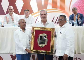 Medianos y pequeños industriales reconocen gestión de Abinader