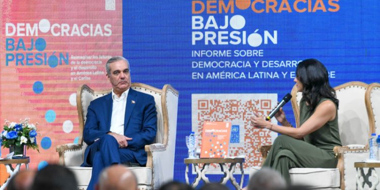 Abinader encabeza presentación del informe del PNUD sobre las democracias en América Latina y el Caribe