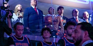 Donald Trump es abucheado en el Madison Square Garden antes del tercer juego de Finales de la NBA