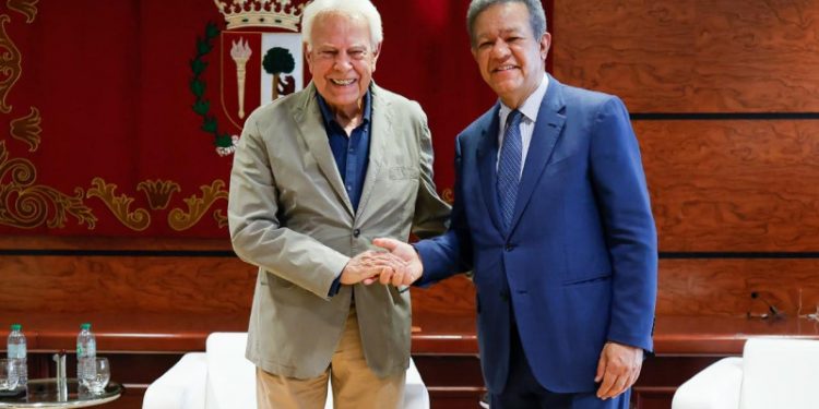 Leonel y Felipe González alertan sobre “caos mundial” y llaman a la unidad iberoamericana