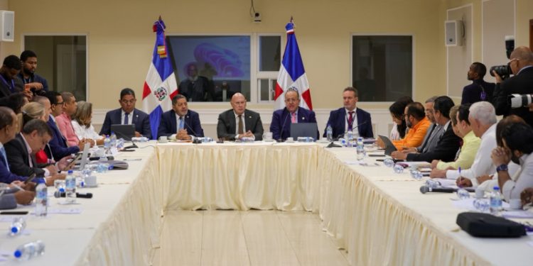 En menos de dos días legisladores terminan estudio de proyecto de ley que aumentaría impuestos