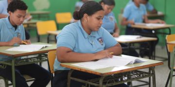 Educación convoca a más de 111 mil estudiantes para primera convocatoria de las Pruebas Nacionales 2026