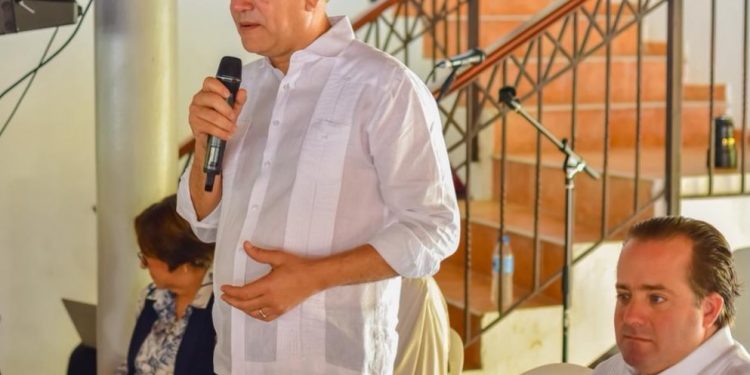 Ulises Rodríguez saluda reunión de Paliza con dirigencia del PRM en Santiago