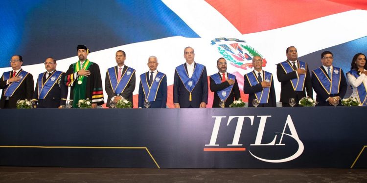 Presidente Abinader encabeza vigésima graduación ordinaria del ITLA, la más grande en la historia de la institución, con cifra récord de 642 nuevos profesionales tecnológicos