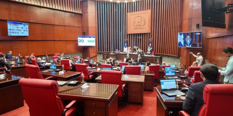 Senado envía a comisión bicameral proyecto anticrisis y de simplificación tributaria