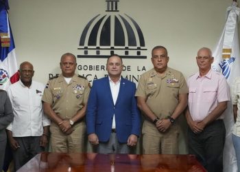 Agricultura, Defensa y Migración acuerdan acciones conjuntas con productores de arroz y banano para garantizar producción y avanzar hacia la mecanización