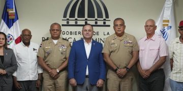 Agricultura, Defensa y Migración acuerdan acciones conjuntas con productores de arroz y banano para garantizar producción y avanzar hacia la mecanización