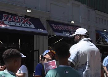 David Ortiz lidera colecta en Boston en favor de los damnificados en Venezuela
