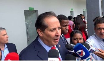 Ministro de Salud sobre el Oncológico Cibao: "esperando que el Ministerio Público haga su trabajo"