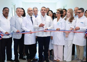 Operar bebés dentro del vientre materno ya será posible en la red pública de salud