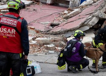 Venezuela informa el rescate de 33 personas con vida tras doble terremoto