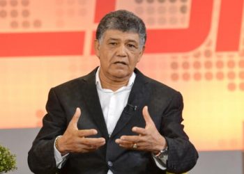 Alcalde Francisco Peña pide permiso de dos años para irse de viaje