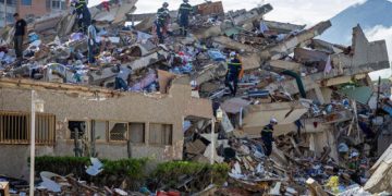 Suben a 2,954 los fallecidos y a 16,592 los heridos por los terremotos en Venezuela