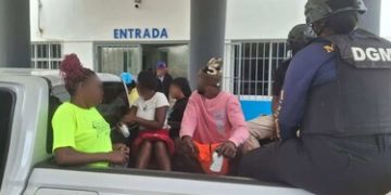 Más de 1,300 indocumentados deportados hacia Haití tras operativos de Migración