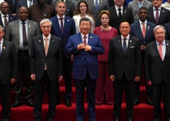 China plantea regular internacionalmente la IA ante el peligro "de pérdida de control"
