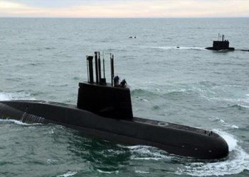 Justicia condena a oficial de la marina por naufragio de submarino
