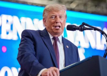 Trump bromea de nuevo con presentarse a las elecciones de 2028
