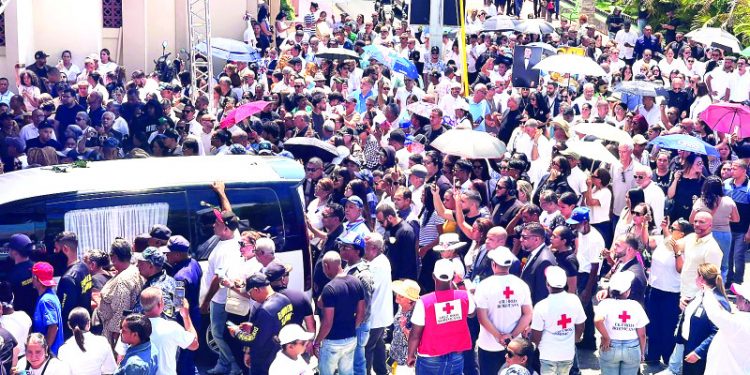 El multitudinario adiós de su pueblo, Sajoma: Alex Bueno “El ruiseñor de la Sierra” ya vuela alto