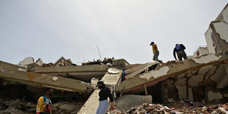 Venezuela desmiente recientes rescates de sobrevivientes a casi un mes del doble terremoto