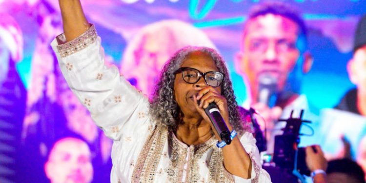 Constanza le abre sus calles a multitudinario concierto de artistas cristianos